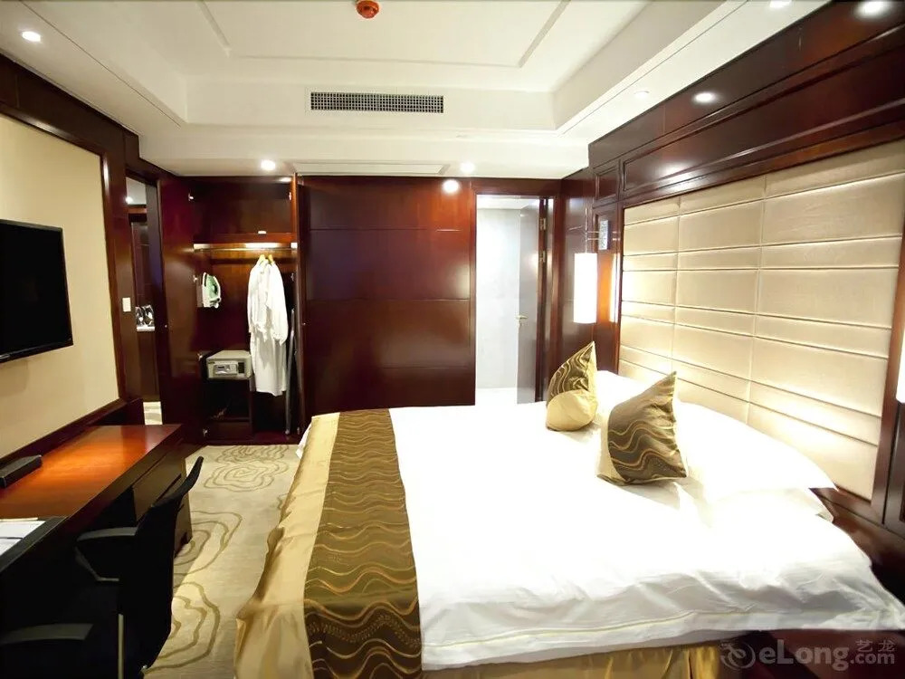 New Era Hotel