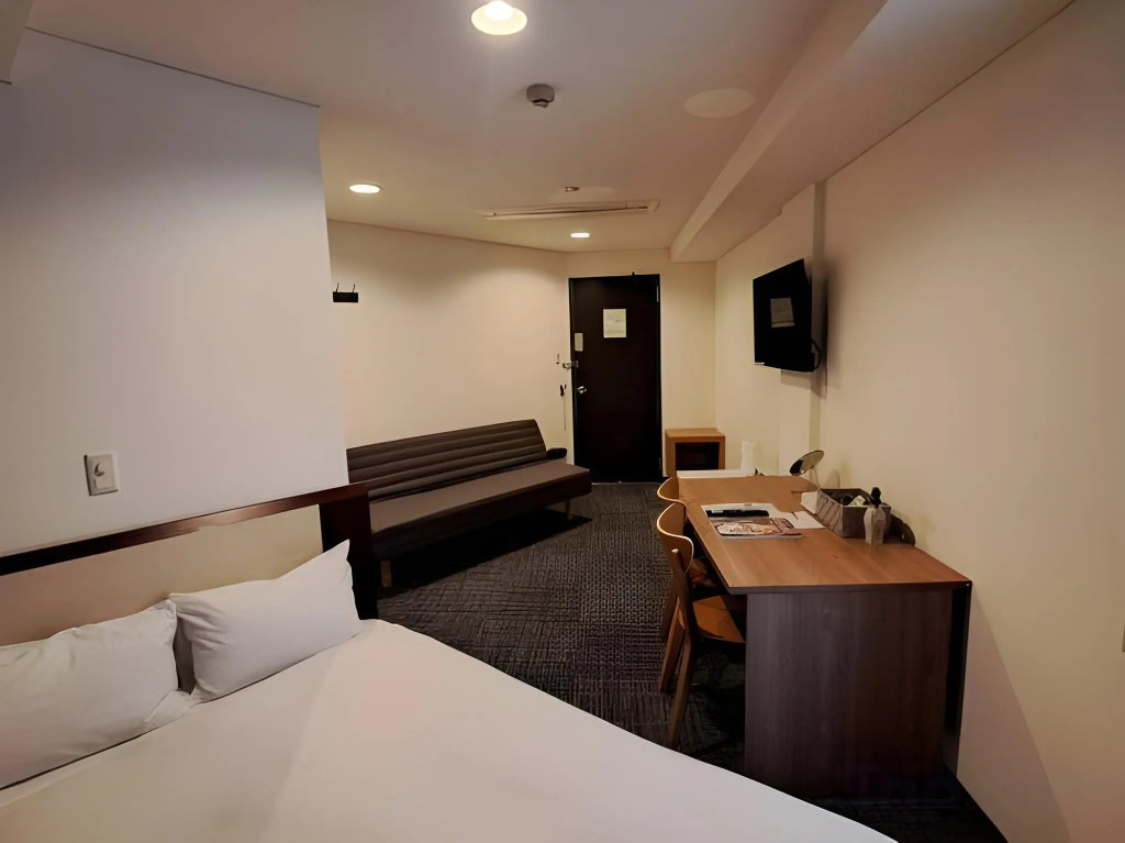 Grampus Inn Osaka Namba