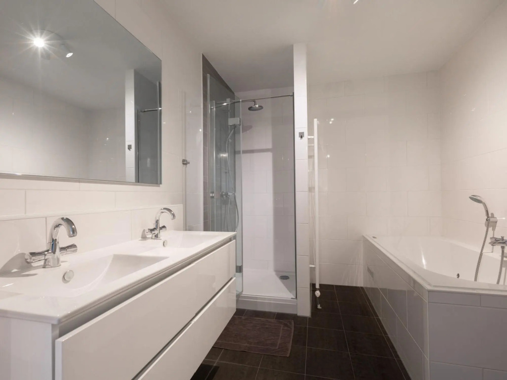 Spacious Apartment in Den Haag near Seabeach