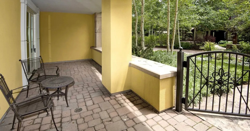 Ritz Carlton #5 2 Bedroom Condo by RedAwning