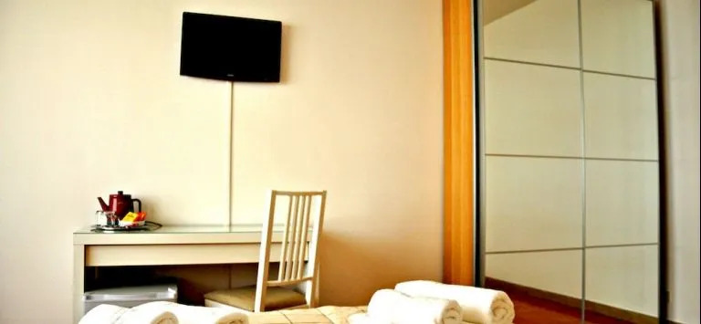 Your Rhome B&B