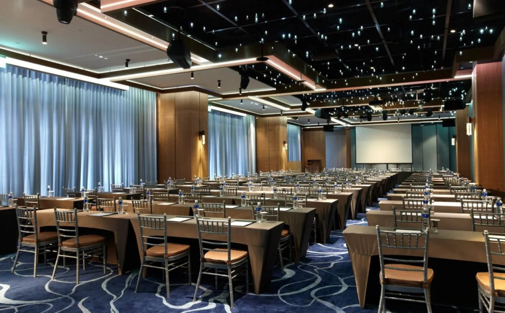 Discovery Hotel