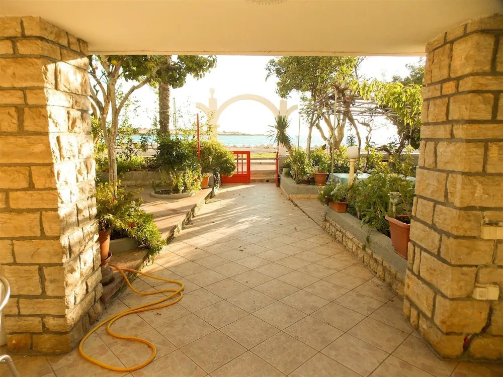 Apartments Tona