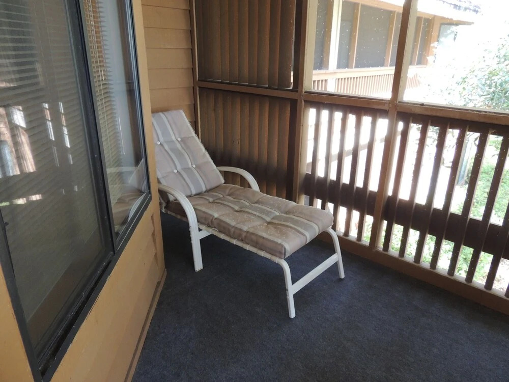 Laurel Court #205