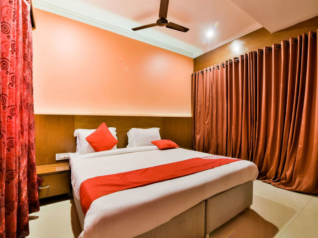 OYO 15944 Hotel Three Seas