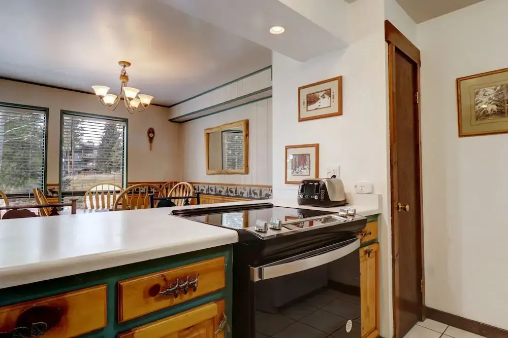 A106 Lake Cliffe 2 Bedroom Condo