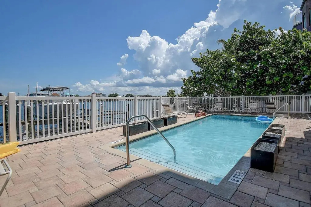 304 Bay Harbor