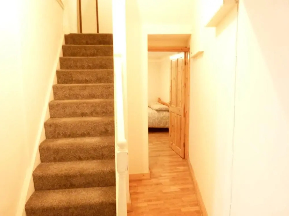 SS Property Hub - Family Apartment Kensington