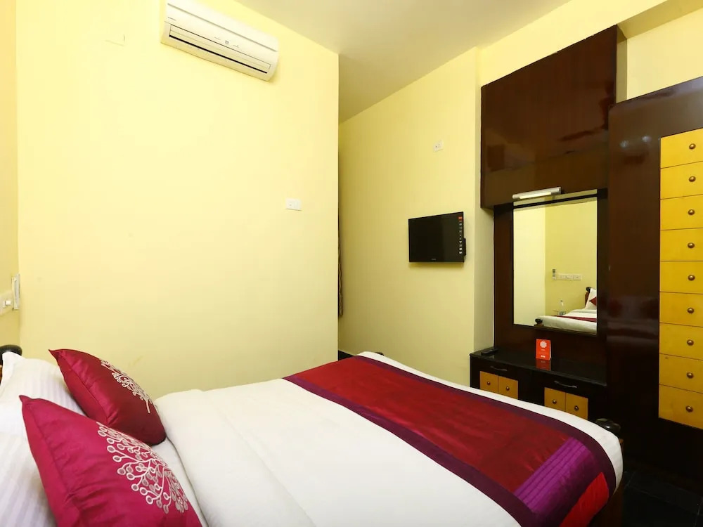 OYO 10630 Hotel Nano Turf