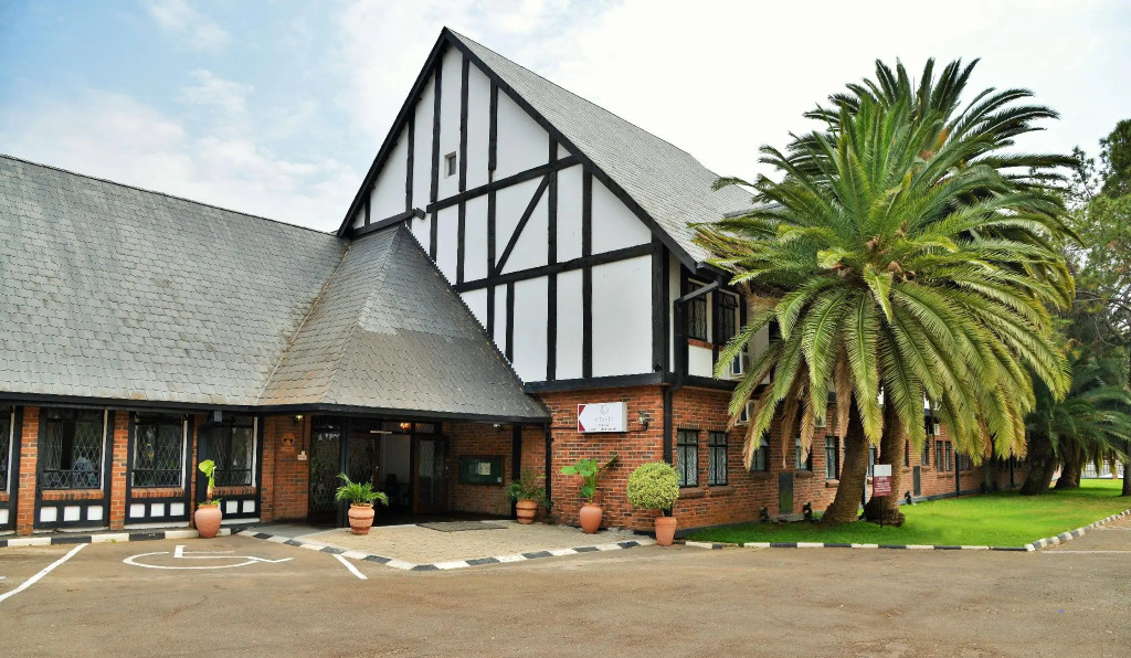 Cresta Churchill Hotel