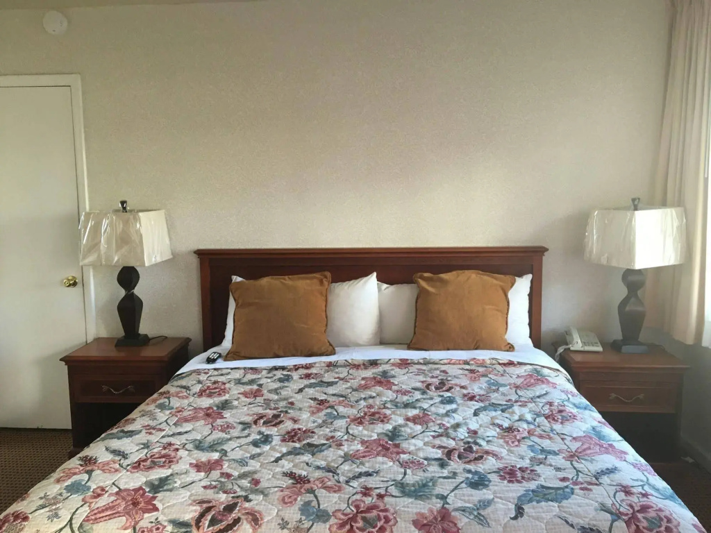 Pacific Heights Inn