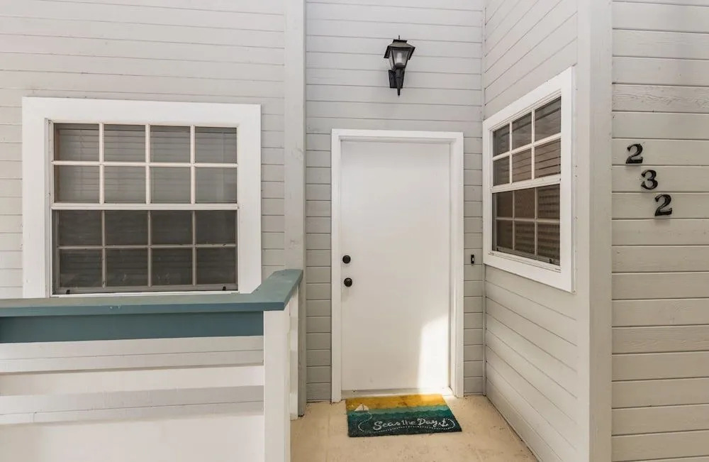 SV232 Sea Woods by RedAwning