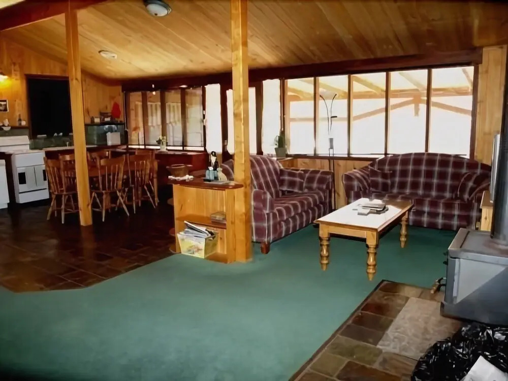 Pemberton Old Picture Theatre Holiday Apartments