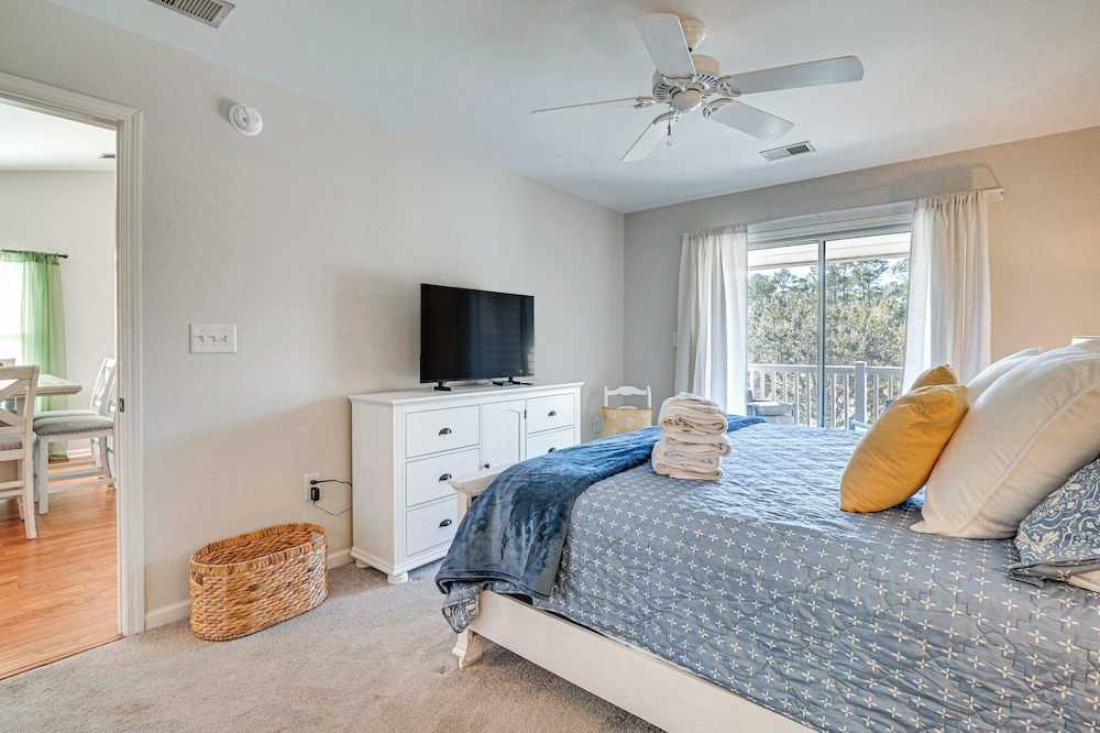 Pool & Hot Tub Access: True Blue Golf Resort Condo