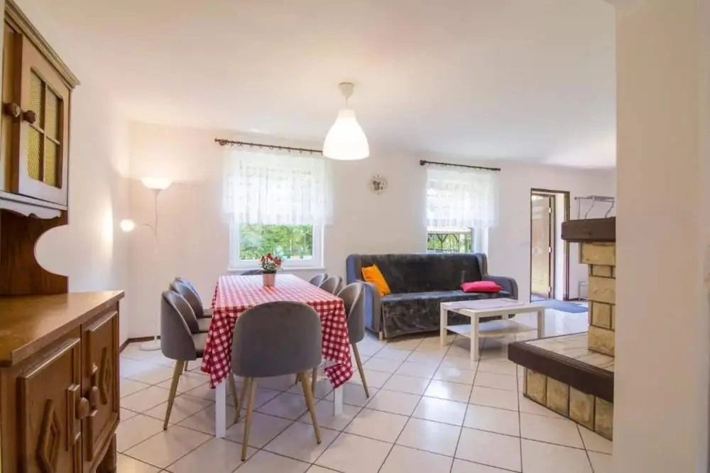 Large Holiday Home With a Garden in Lubiatow