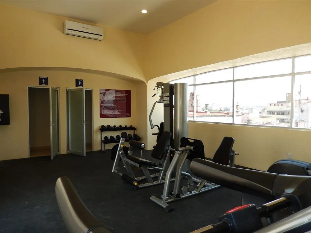 Roma, Suites & Business Center