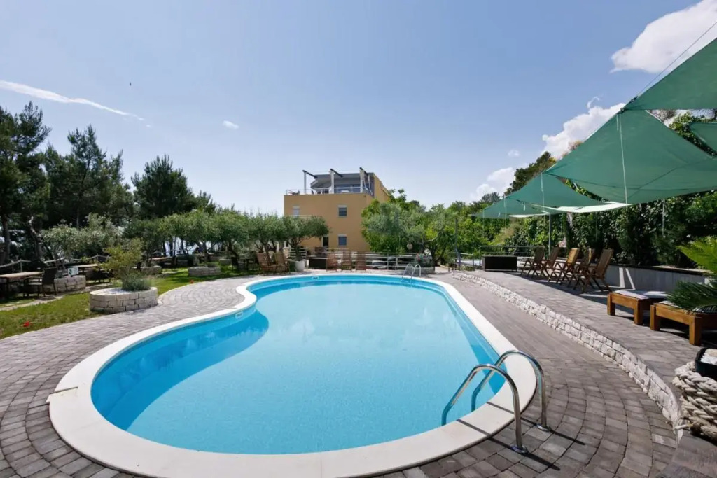 Fully Equiped Apartments for 3 Adults