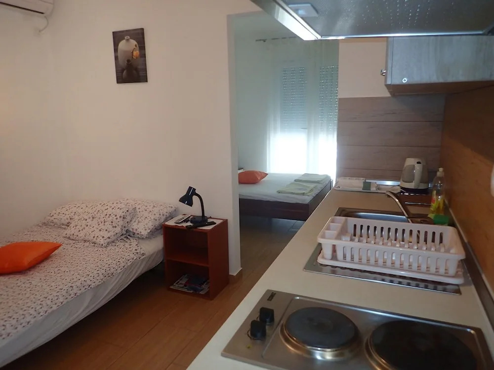 Apartments Studio Jasna Near the Beach