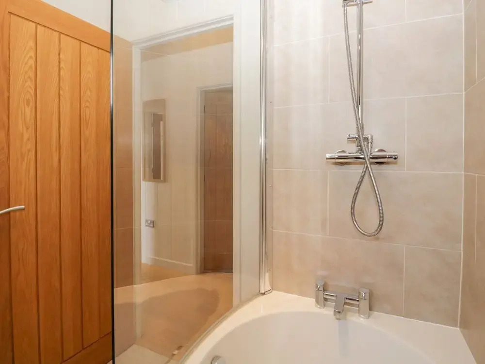 Leafy Nook Lodge