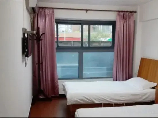 Shanghai Caihua Hotel