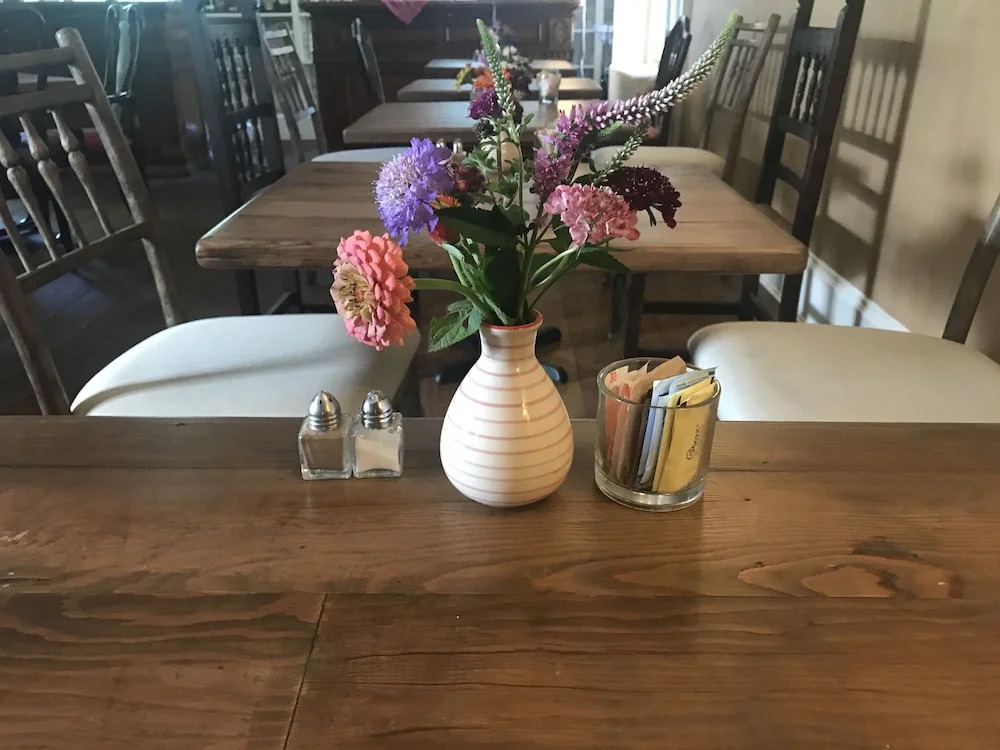 OneSixtyFive, The Inn on Park Row