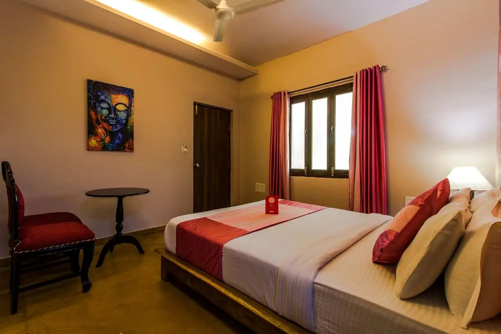 OYO 5671 Maximum Holiday Inn