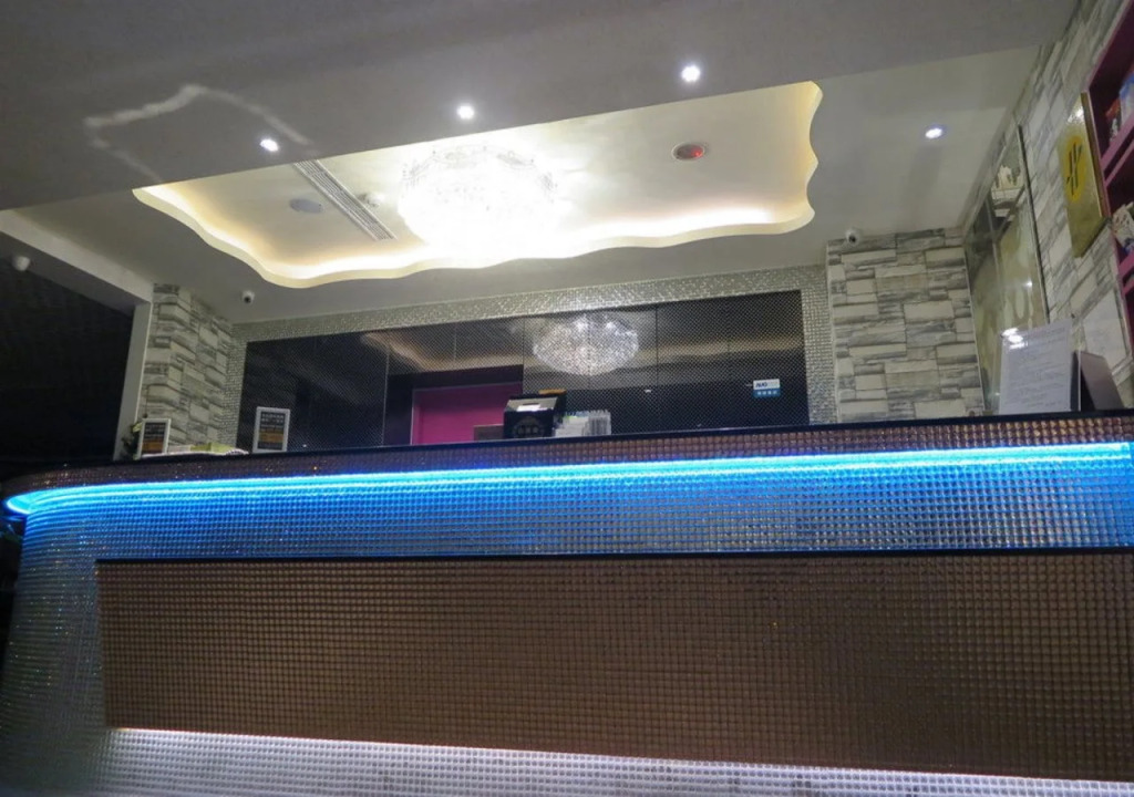 191 Hotel