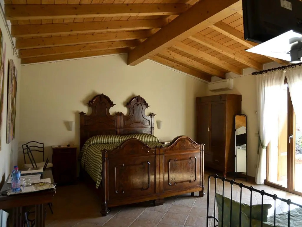 9 Muse Bed and Breakfast