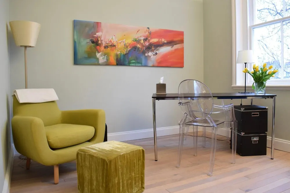 Sleek 1 Bedroom Flat Near Royal Oak