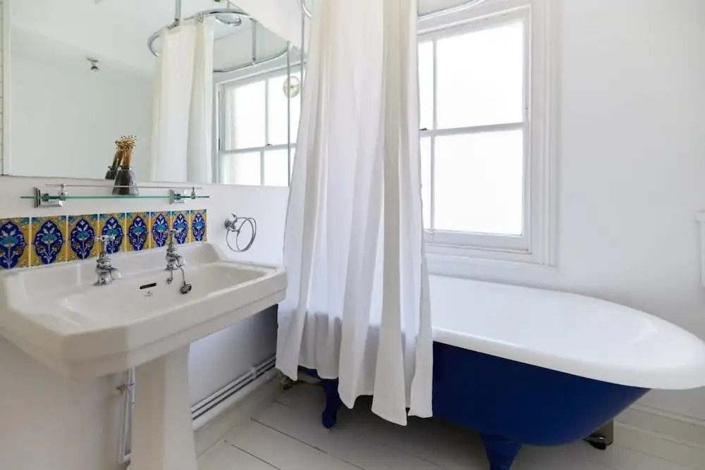 The Hampstead Wonder Spacious 4bdr House With Balcony