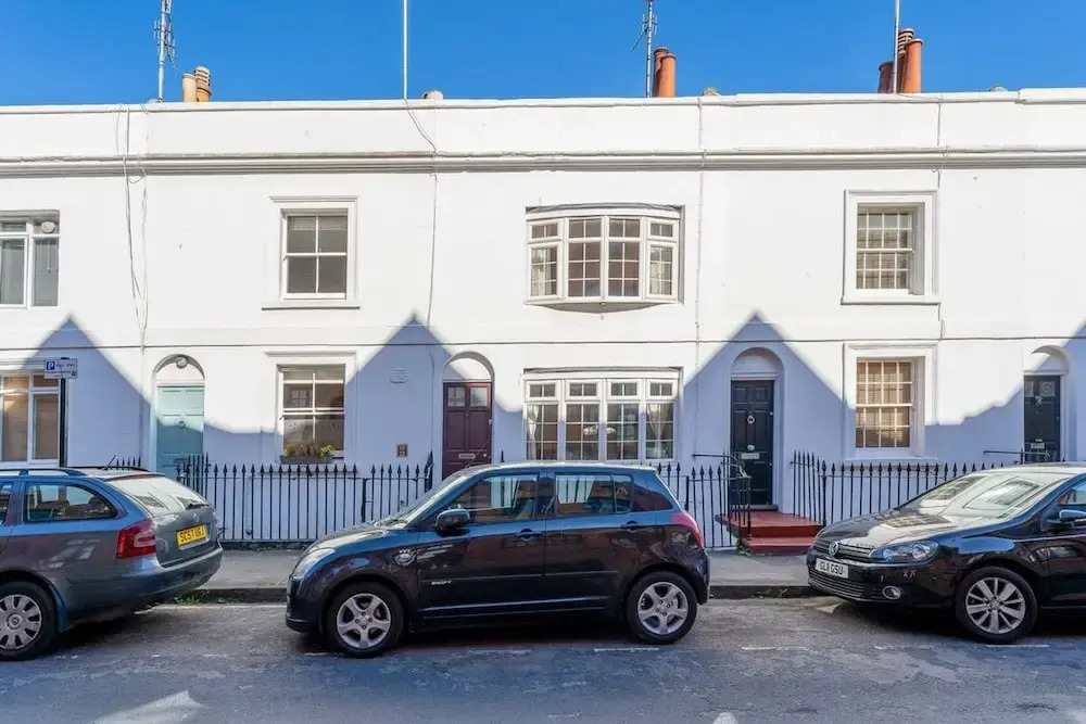 Host Stay Sunny Terrace on Robert Street