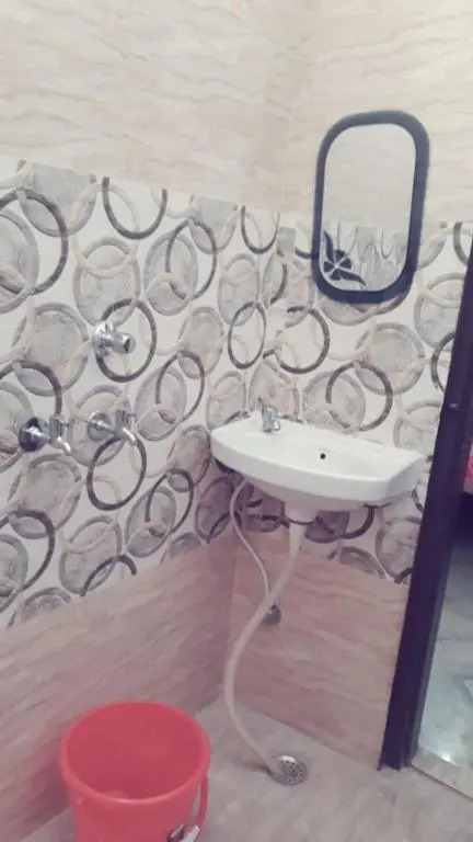 Goroomgo Shiv Ganga Guest House Varanasi