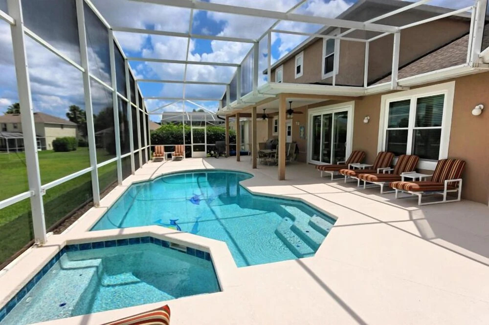 337 Belfry 6 Bedroom Villa by RedAwning