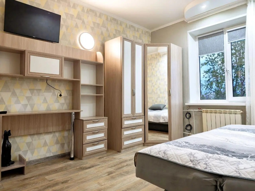 Трехкомнатная квартира рядом с ярмаркой