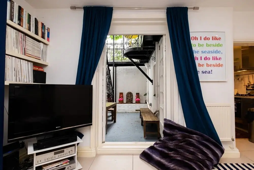 Host Stay Montpelier Colours