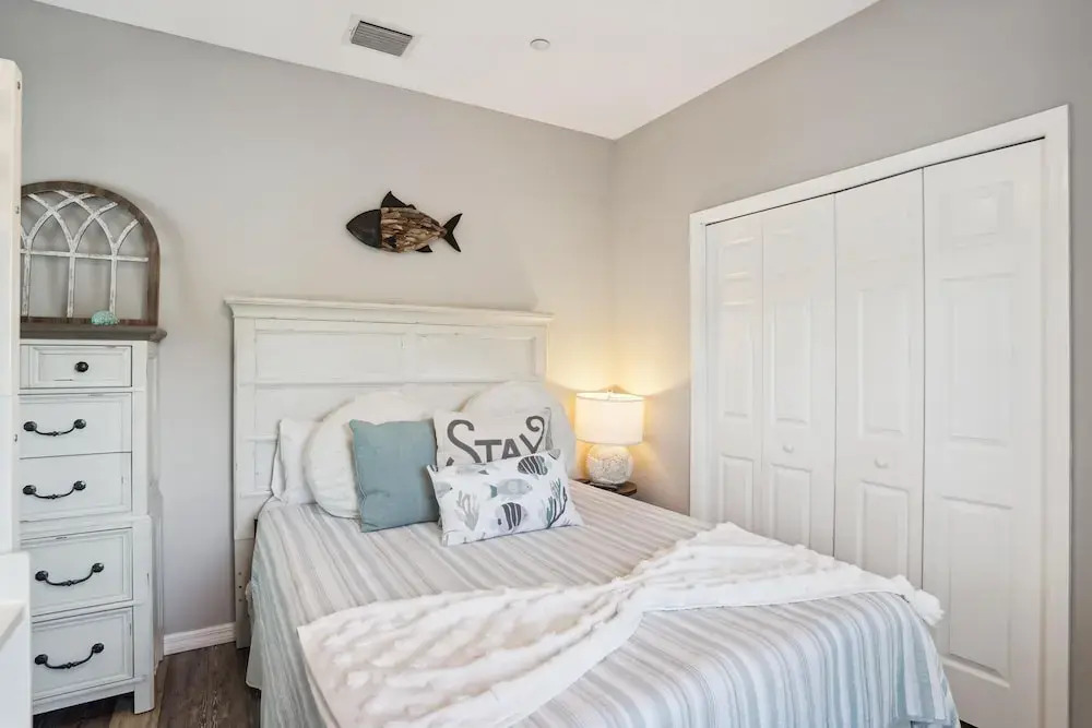 Mariner's Pointe 701