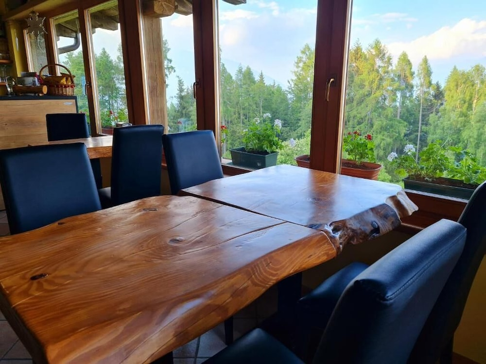 Chalet Chapeau RaR