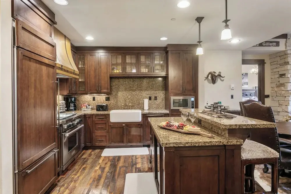 Arrowleaf Lodge at Deer Valley Resort - Two Bedroom Residence #301 2 Condo