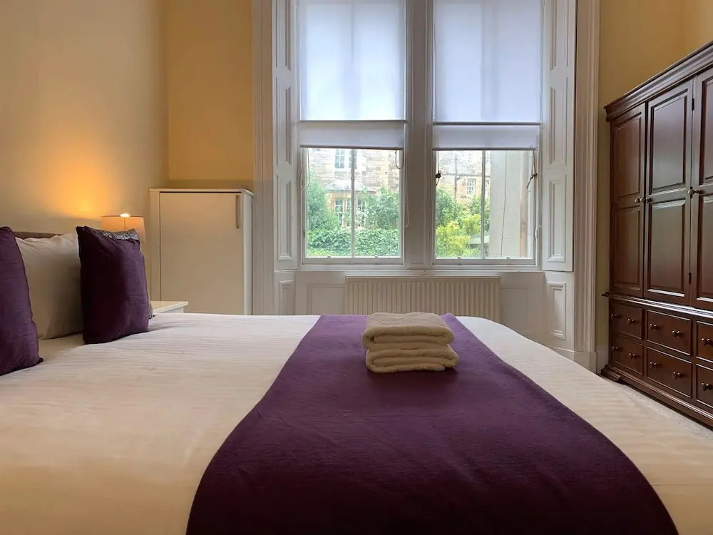 JOIVY Adorable 1 Bed Flat Near West End