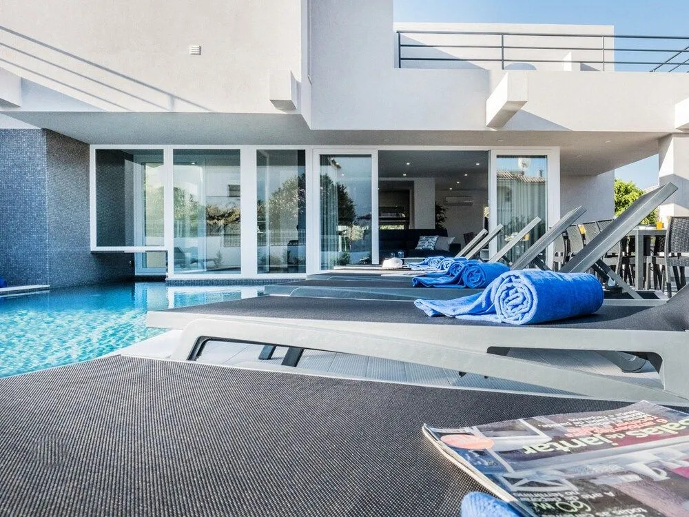 Villa Bonita Brenda - Piscina aquecível e BBQ em Armação de Pêra
