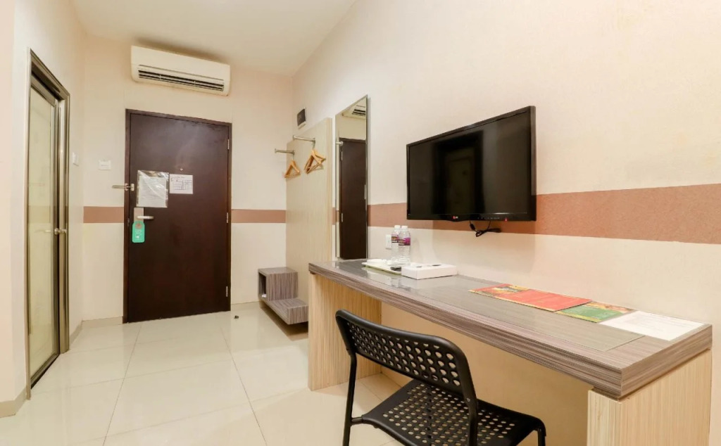 Lovina Inn Hotel Batam