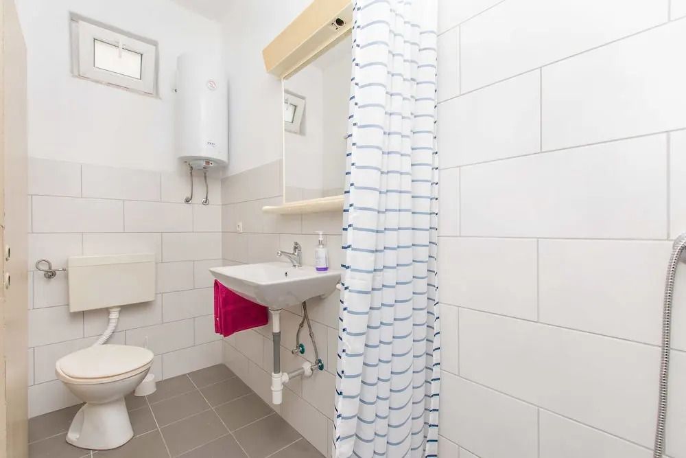 Apartments and Rooms Perica
