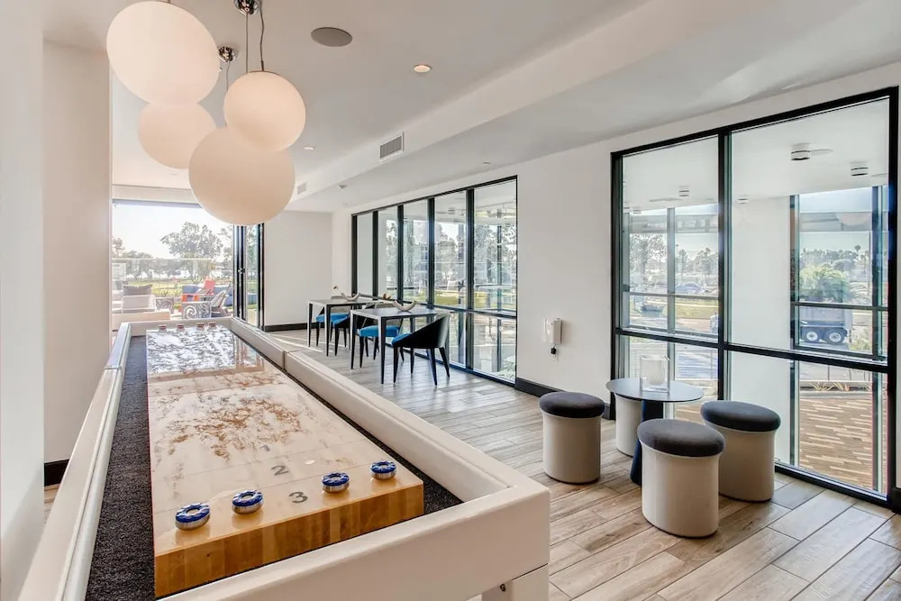 Pacific Beach Luxury Suites by Barsala
