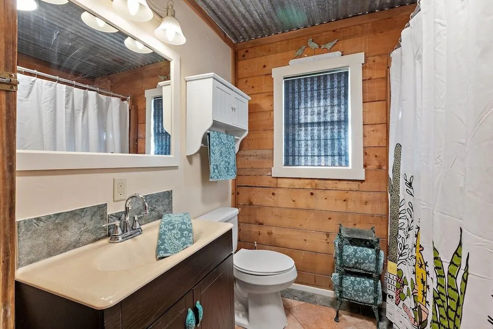 Mighty Oak Log Cabin 2 Bedroom Cabin by RedAwning