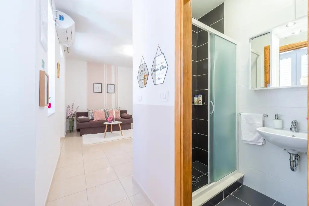 Fora Apartments