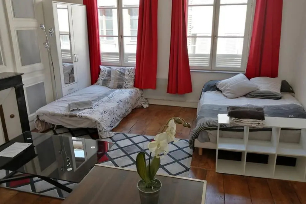 STUDIO double dans centre de LIMOGES WIFI