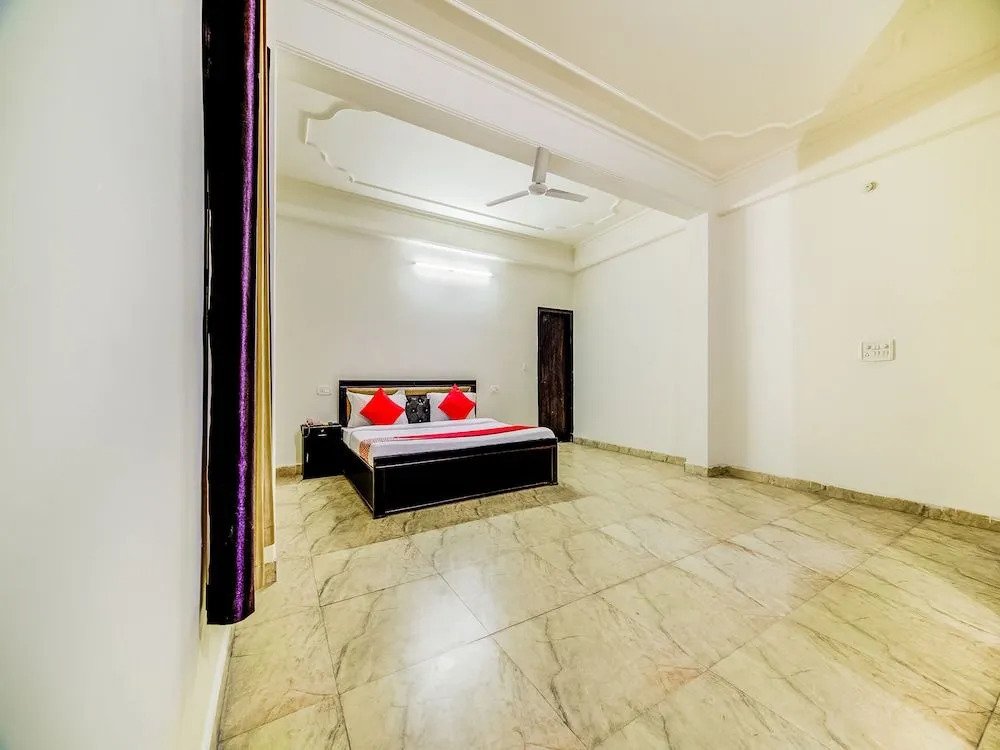 Oyo 30398 Hotel Royal Residency