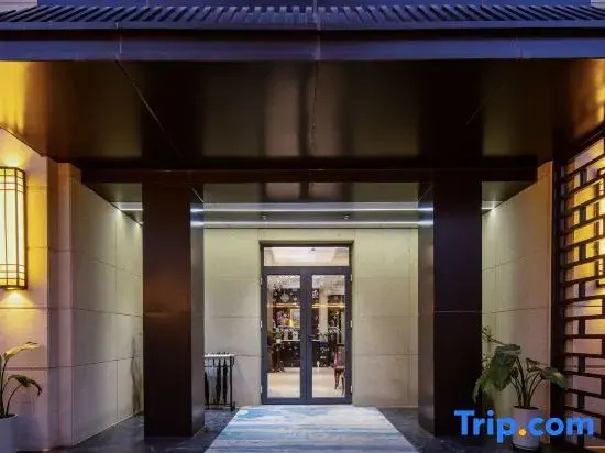 Floral Hotel· Sea Park No.2 Hotel(Weihai Railway Station)