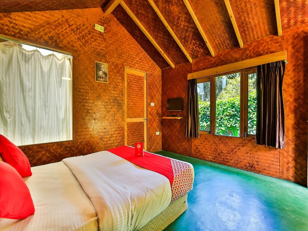OYO 14372 Varty's Hillside Huts