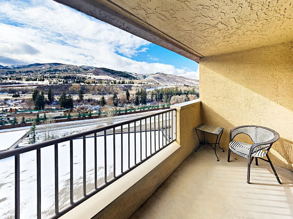 Benchmark #611 - 3 Br Condo